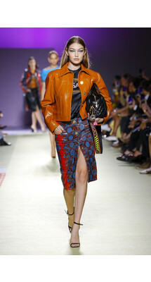 Versace Spring 2019 MFW / Versace весна-лето 2019 Неделя моды в Милане